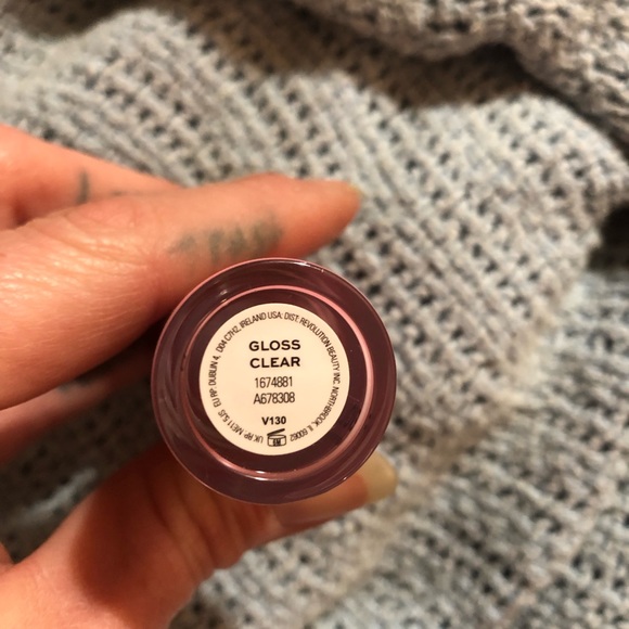 Revolution Ceramide lip swirl gloss - Picture 3 of 3